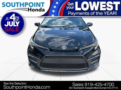 Used 2021 Toyota Corolla SE FWD image 2