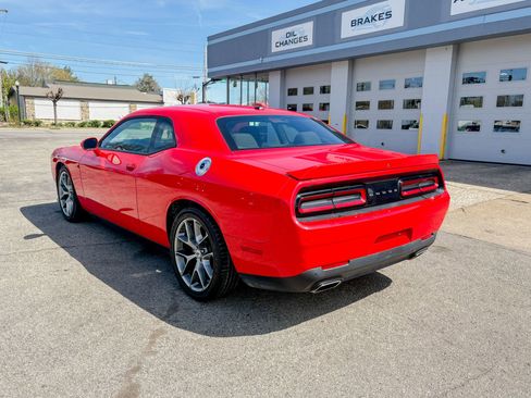 Used 2022 Dodge Challenger GT image 5