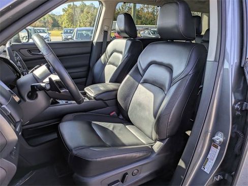 Used 2023 Nissan Pathfinder SL image 14
