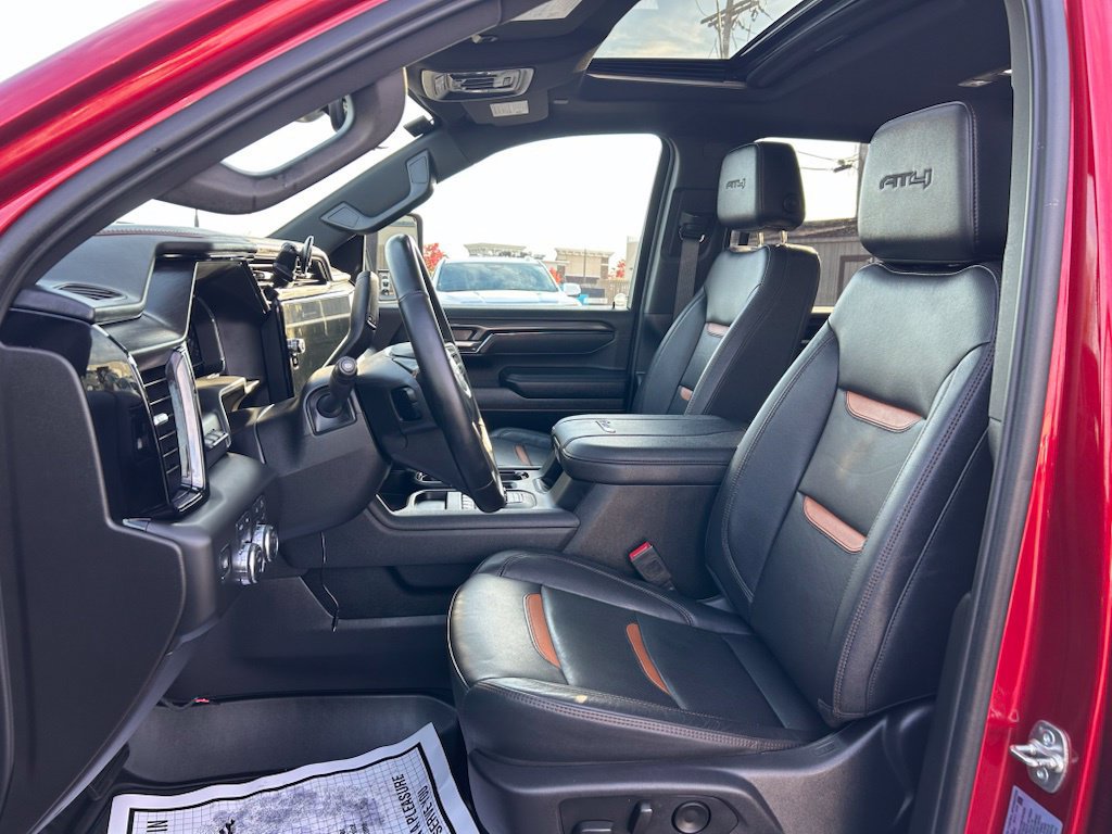 Used 2025 GMC Sierra 2500 AT4 w/ AT4 Premium Plus Package AWD/4WD image 9