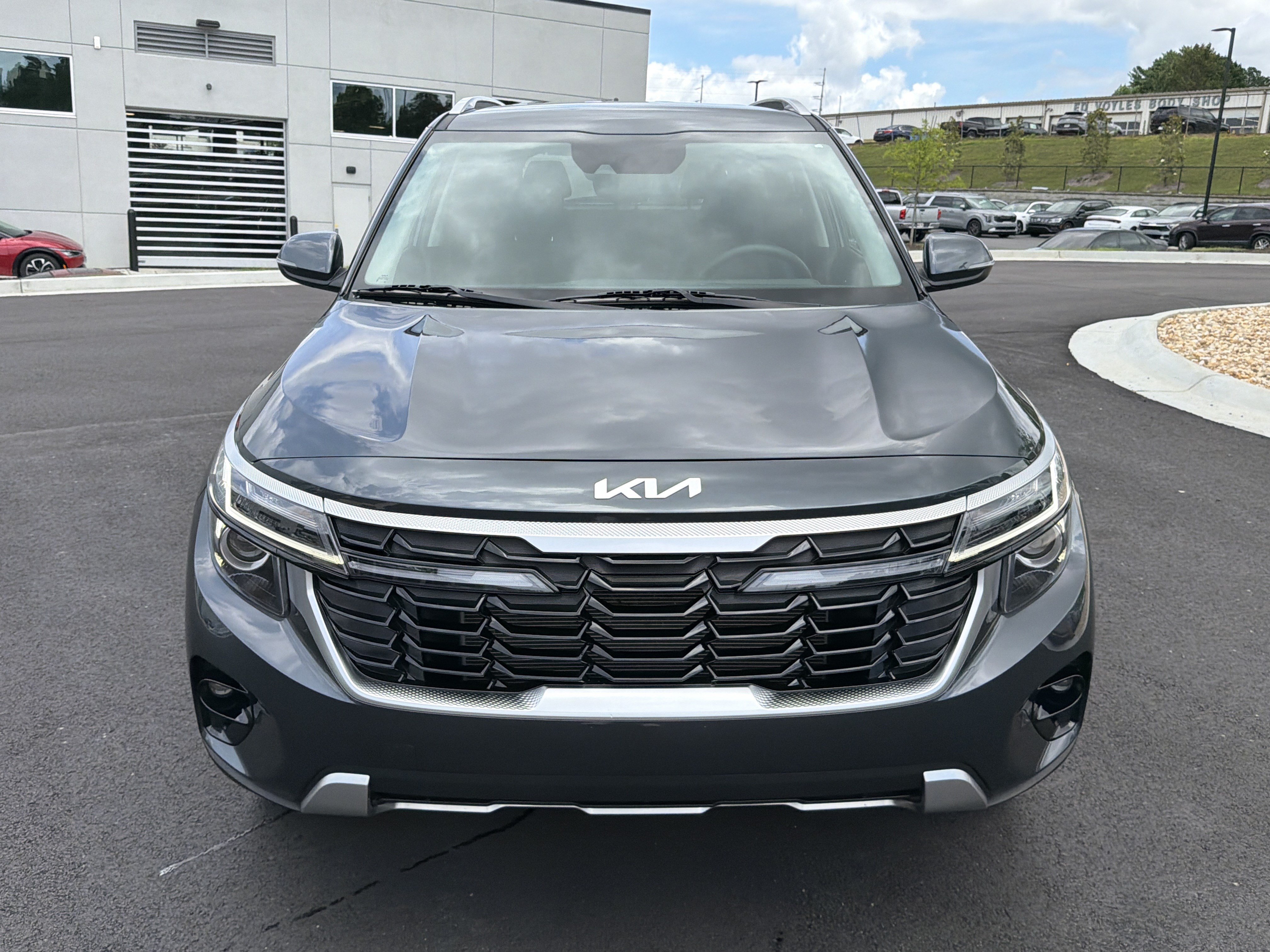 Certified 2025 Kia Seltos S FWD image 2