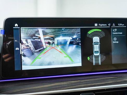 Certified 2022 BMW 530i w/ Premium Package image 27