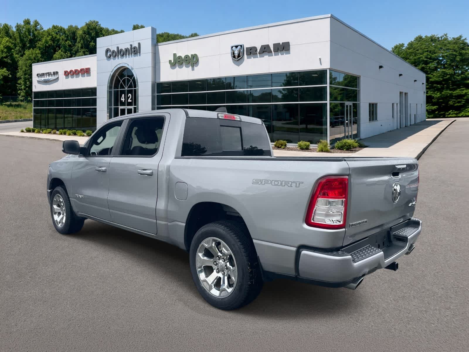 Used 2022 RAM 1500 Big Horn AWD/4WD image 3