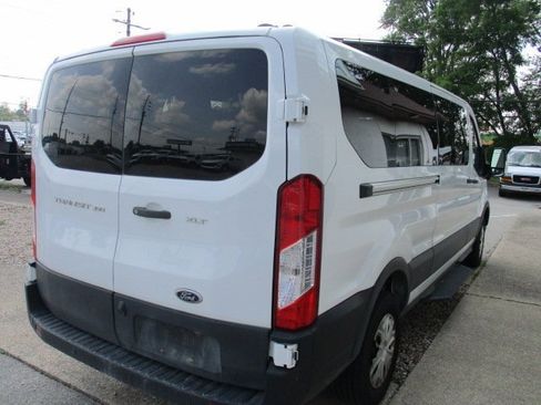 Used 2023 Ford Transit 350 XLT image 4
