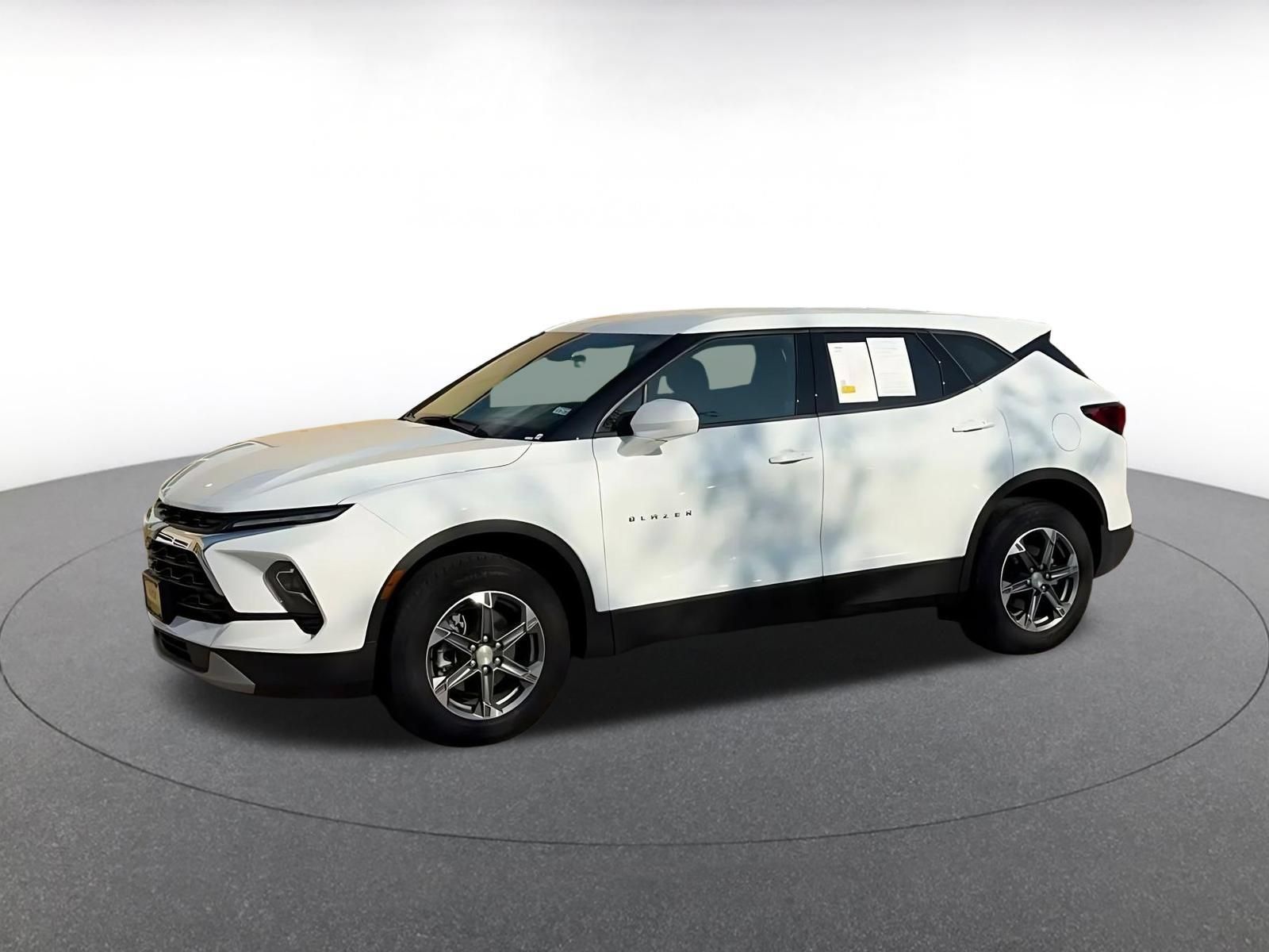 Used 2026 Chevrolet Blazer LT FWD image 7
