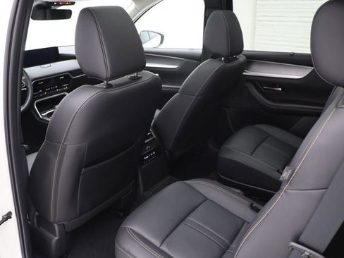 Used 2024 MAZDA CX-90 Plug-In Hybrid w/ Premium Pkg image 11