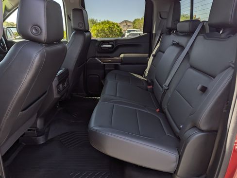 Used 2021 Chevrolet Silverado 1500 LT Trail Boss w/ Convenience Package II AWD/4WD image 9