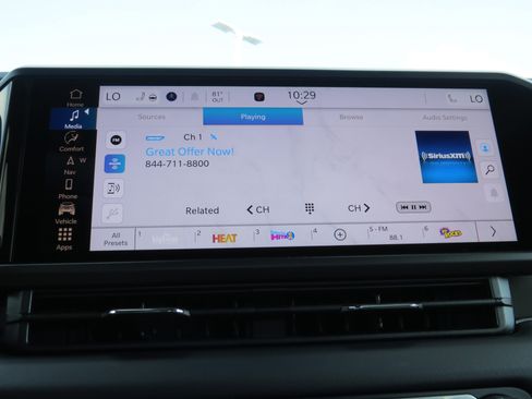 New 2025 Jeep Gladiator Mojave image 31