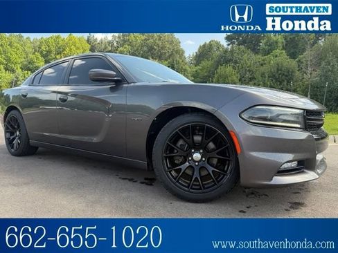 Used 2016 Dodge Charger R/T RWD image 1