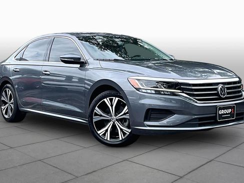 Used 2022 Volkswagen Passat 2.0T SE FWD image 3