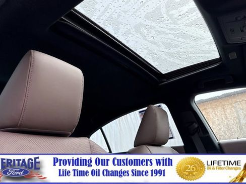 Used 2025 Lexus ES 300h w/ Premium Package image 16