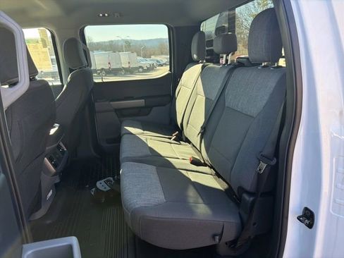New 2025 Ford F550 4x4 Crew Cab w/ XLT Value Package image 7