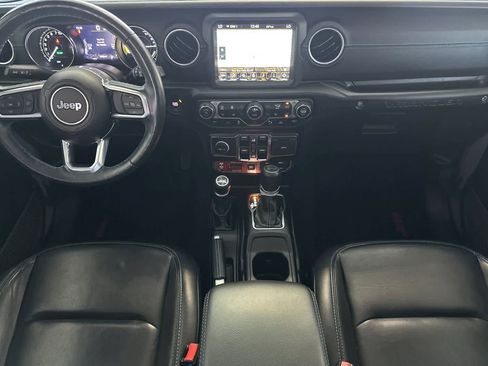 Used 2021 Jeep Wrangler Unlimited Rubicon 4xe w/ Cold Weather Group AWD/4WD image 3