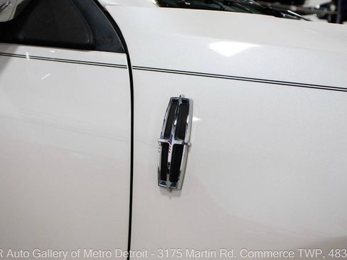 Used 2012 Lincoln MKZ FWD image 34
