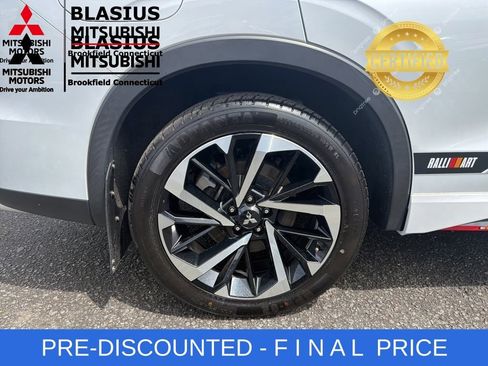 Used 2023 Mitsubishi Outlander 4WD Plug-In Hybrid image 5