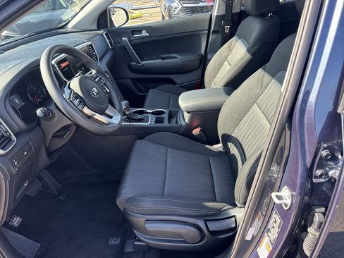 Certified 2022 Kia Sportage LX image 9