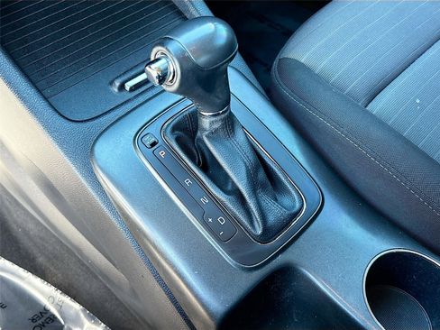 Used 2015 Kia Forte EX image 16