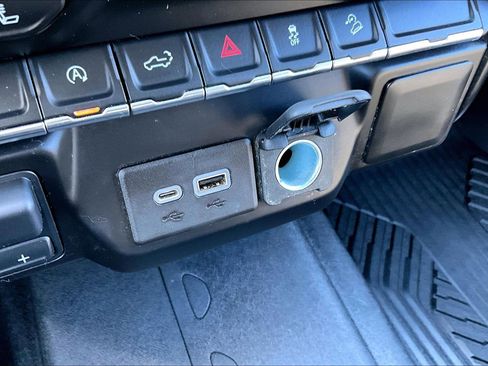 Used 2021 Chevrolet Silverado 1500 RST image 29