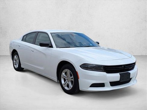 Used 2023 Dodge Charger SXT RWD image 3