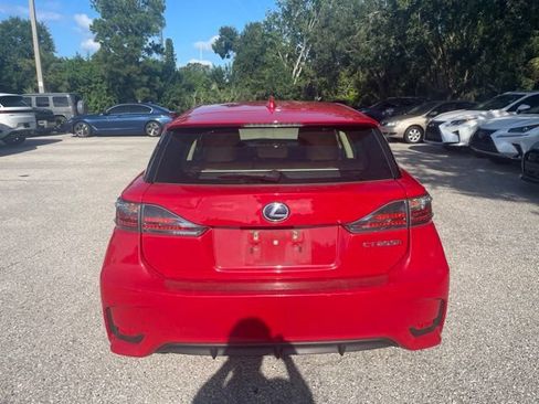 Used 2014 Lexus CT 200h w/ Seat Comfort Package FWD image 3