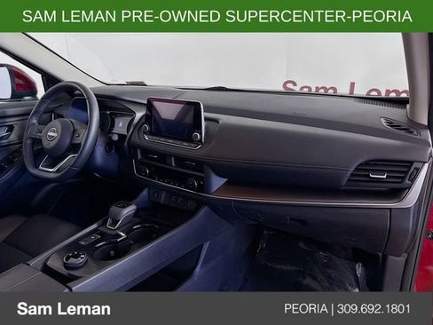 Used 2024 Nissan Rogue SV w/ SV Premium Package image 28