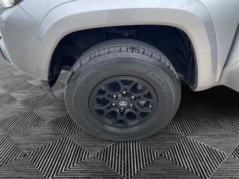 Used 2021 Toyota Tacoma TRD Off-Road image 14