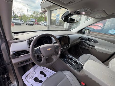 Used 2019 Chevrolet Traverse Premier w/ LPO, Floor Liner Package AWD/4WD image 16