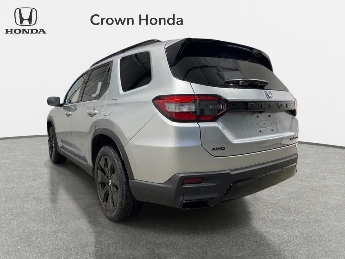 New 2026 Honda Pilot Black Edition image 3