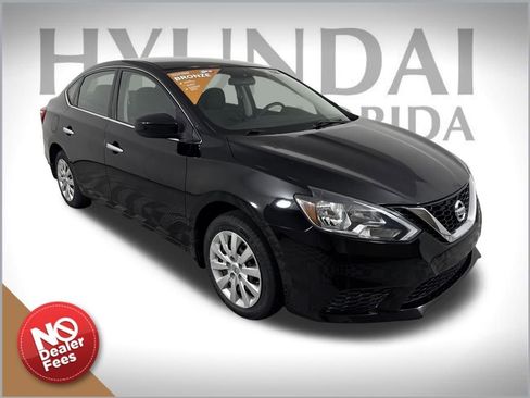 Used 2017 Nissan Sentra S image 1
