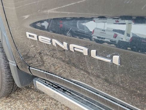 Used 2021 GMC Sierra 1500 Denali w/ Denali Ultimate Package AWD/4WD image 7