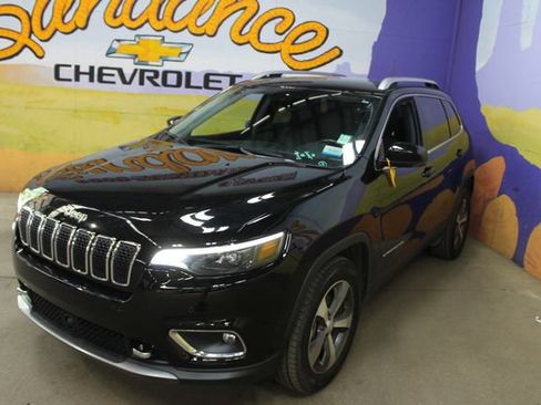 Used 2021 Jeep Cherokee Limited w/ Elite Package AWD/4WD image 4