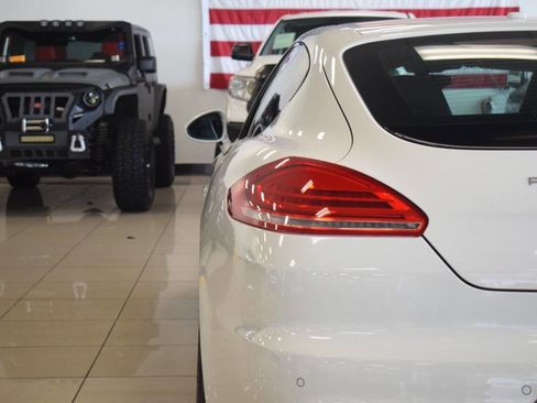 Used 2014 Porsche Panamera 4 image 25