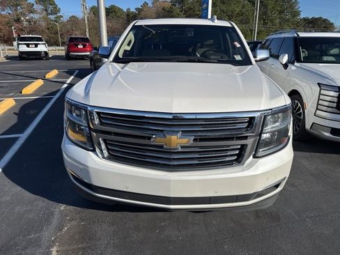 Used 2019 Chevrolet Suburban Premier image 7