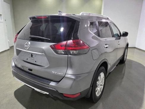 Used 2018 Nissan Rogue SV image 19
