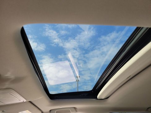 Used 2025 Honda CR-V EX-L image 27