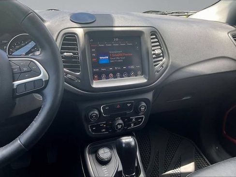 Used 2017 Jeep Compass Trailhawk w/ Leather Interior Group AWD/4WD image 9