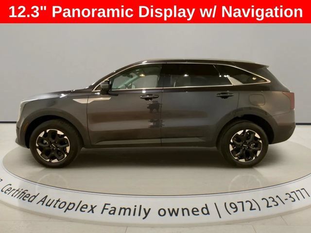 Used 2025 Kia Sorento S AWD/4WD image 2
