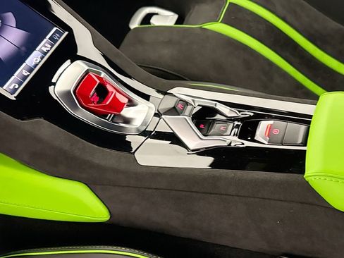 Used 2023 Lamborghini Huracan Tecnica image 17