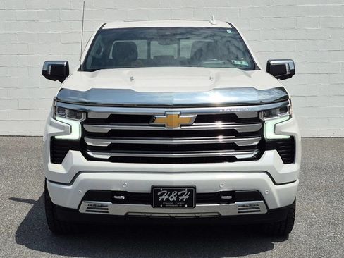 Used 2025 Chevrolet Silverado 1500 High Country w/ Technology Package AWD/4WD image 56