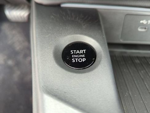 New 2026 Nissan Sentra SR w/ Floor Mat Package FWD image 42