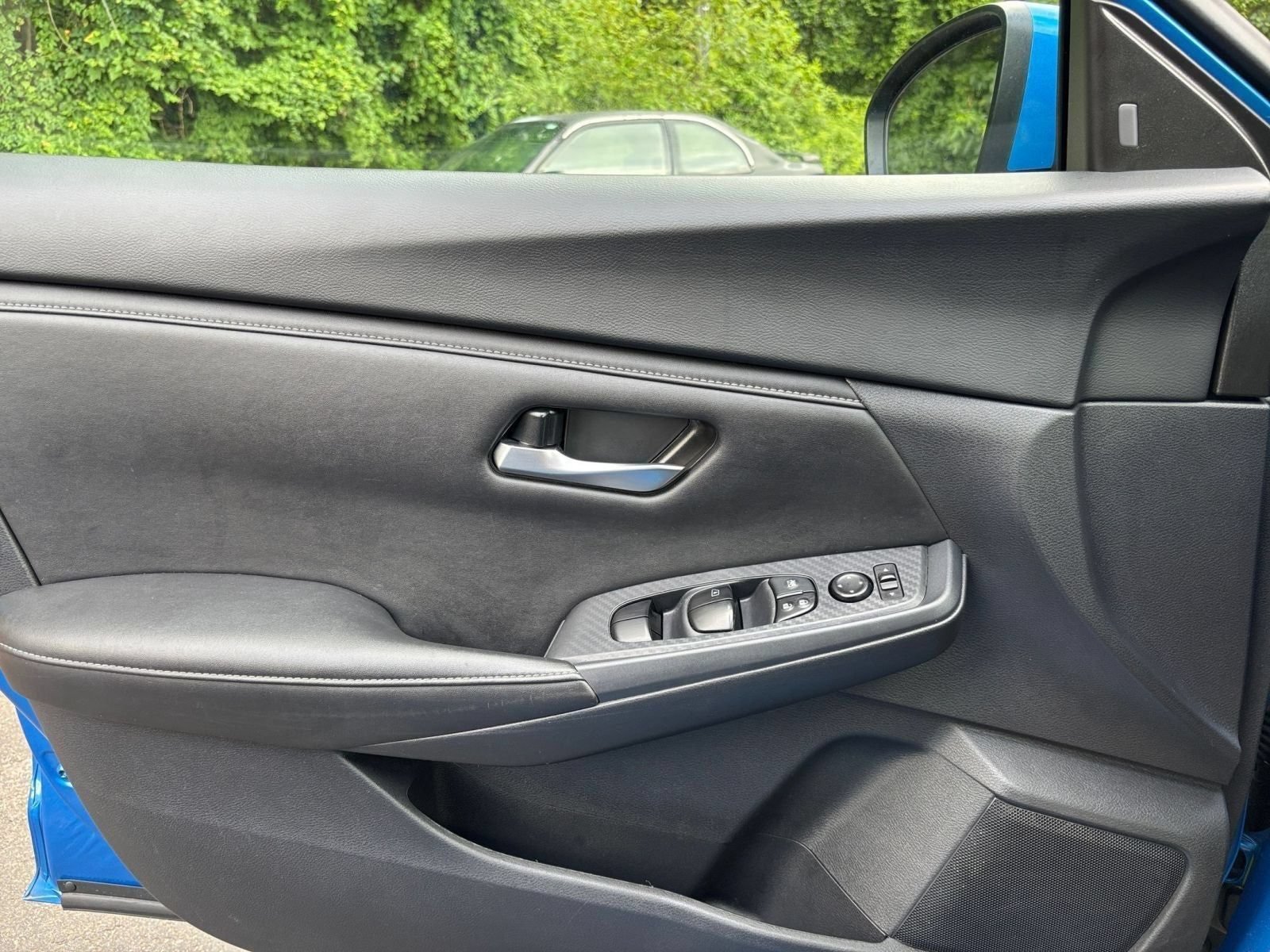 Used 2025 Nissan Sentra SV FWD image 18