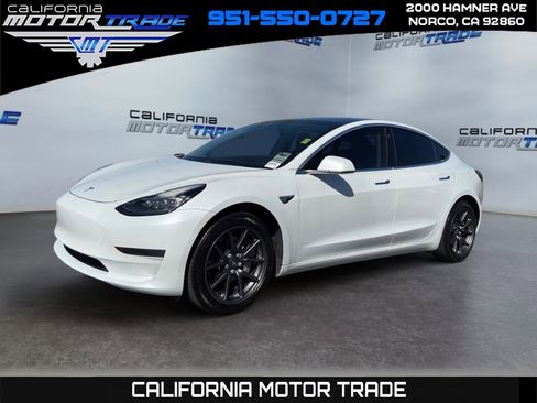 Used 2020 Tesla Model 3 Standard Range image 1