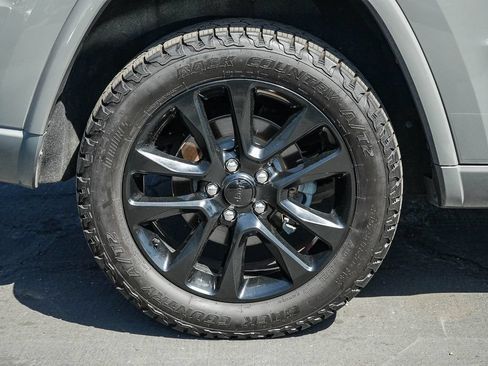 Used 2020 Jeep Grand Cherokee Altitude AWD/4WD image 11