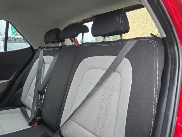Certified 2025 Hyundai Venue SEL FWD image 17