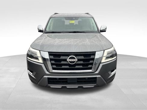 Used 2021 Nissan Armada Platinum image 3