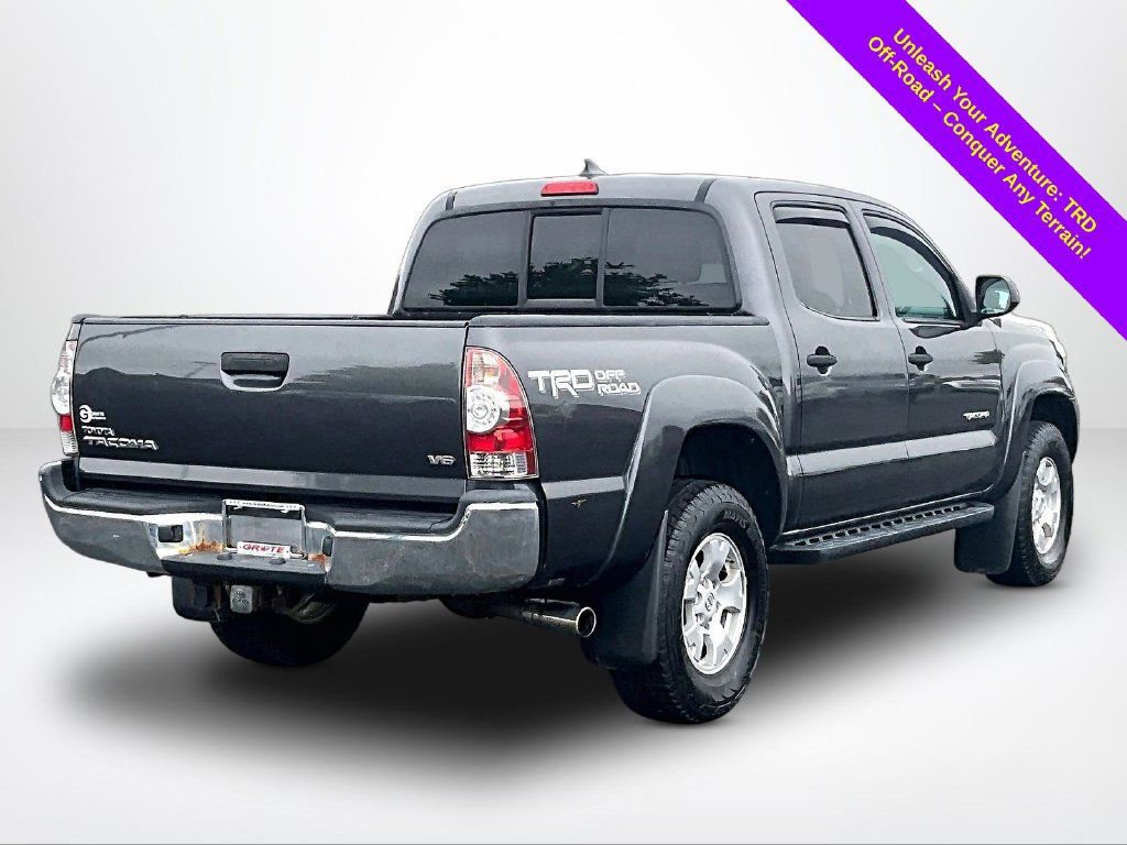 Used 2015 Toyota Tacoma 4x4 Double Cab w/ TRD Off-Road Package image 2