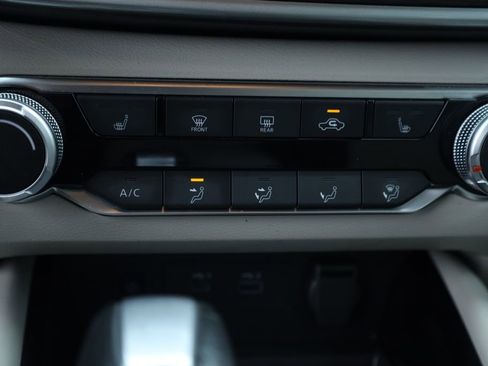 Used 2024 Nissan Altima 2.5 SV w/ SV Premium Package image 8