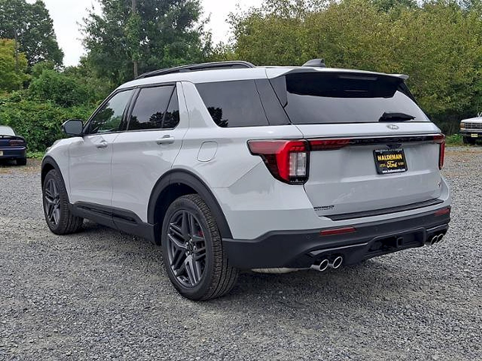 New 2027 Ford Explorer ST AWD/4WD image 3