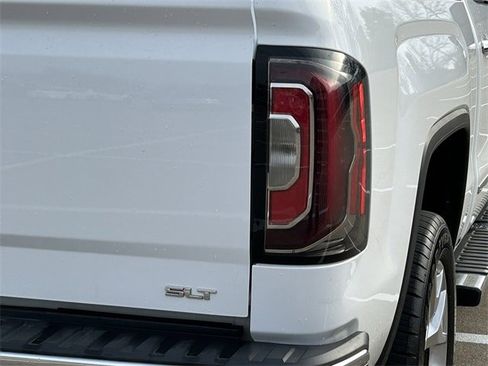 Used 2017 GMC Sierra 1500 SLT w/ Enhanced Driver Alert Package image 8
