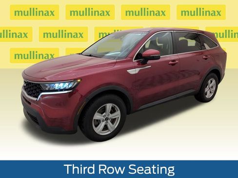 Used 2023 Kia Sorento LX image 12